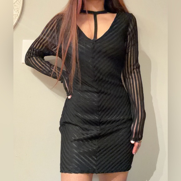 Charlotte Russe Black Textured Long Sleeve Dress - Picture 3 of 5